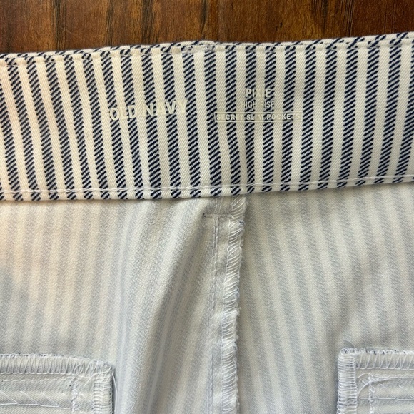 Old Navy Pin Striped Women's Capri Pants Size 14 Cotton Blend Fall - Picture 3 of 9